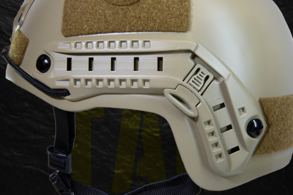 Ballistic helmet made of Kevlar (Coyote)